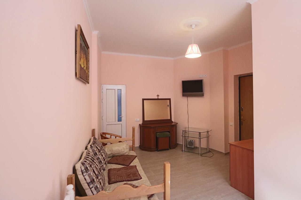 Garnim Guest House Yerevan Ngoại thất bức ảnh