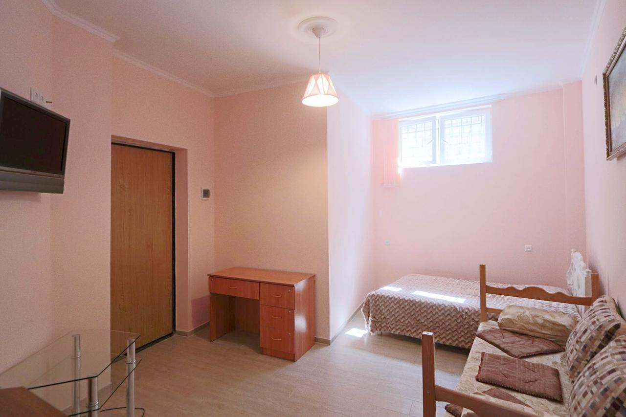 Garnim Guest House Yerevan Ngoại thất bức ảnh