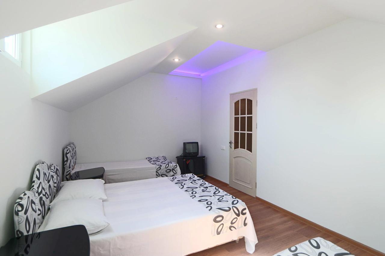 Garnim Guest House Yerevan Ngoại thất bức ảnh
